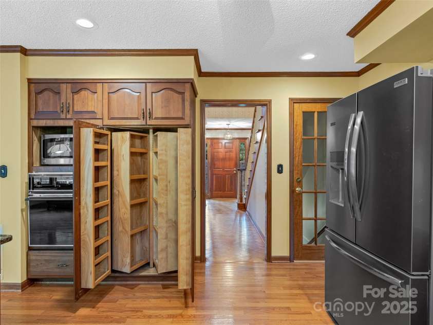 4 Hickory Creek Court, Arden, NC 28704.  MLS# CAR4250860, YatesRealty ID 8177. 