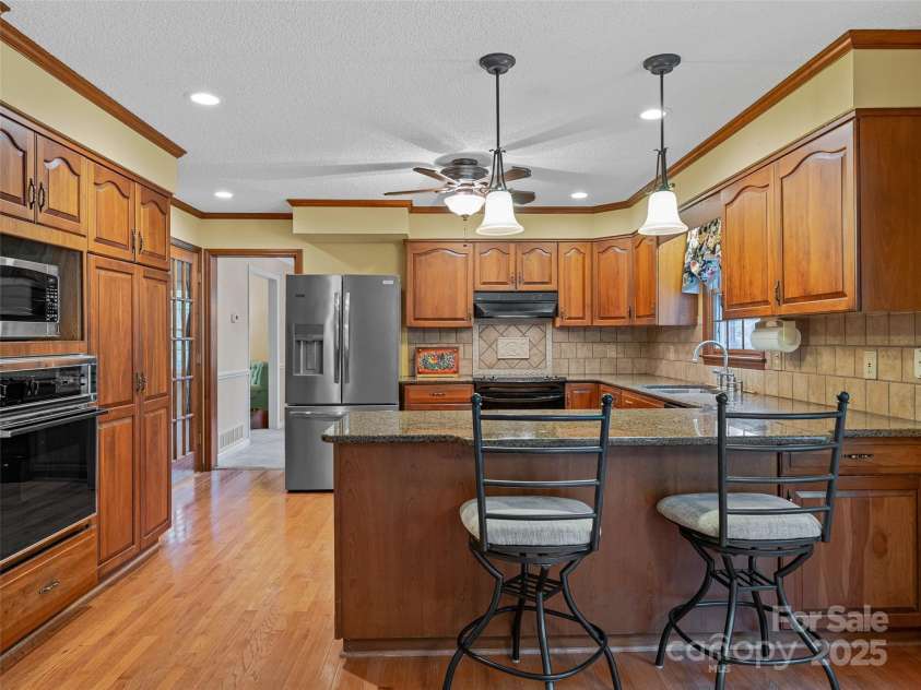 4 Hickory Creek Court, Arden, NC 28704.  MLS# CAR4250860, YatesRealty ID 8177. 