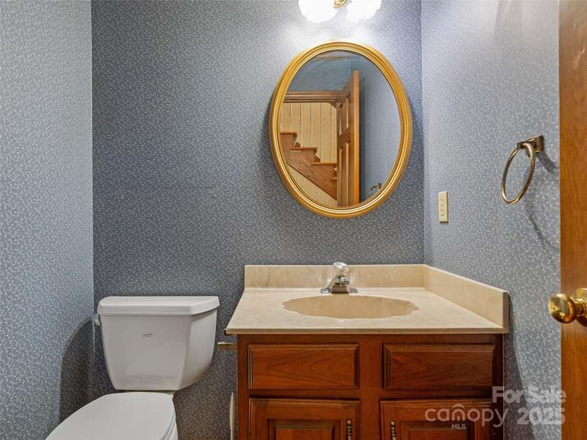 4 Hickory Creek Court, Arden, NC 28704.  MLS# CAR4250860, YatesRealty ID 8177. 