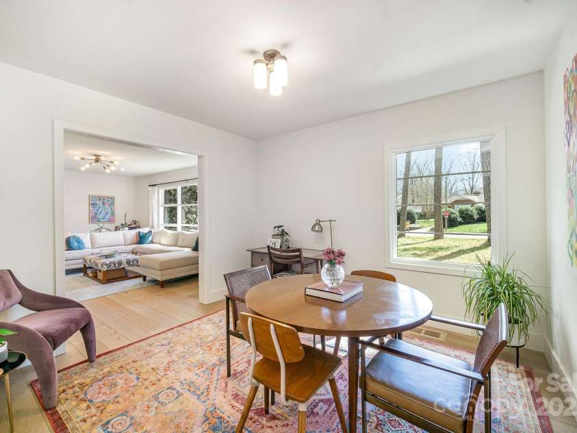 4833 Addison Drive, Charlotte, NC 28211.  MLS# CAR4219283, YatesRealty ID 8178. 