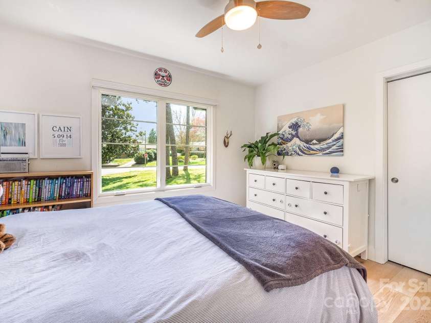 4833 Addison Drive, Charlotte, NC 28211.  MLS# CAR4219283, YatesRealty ID 8178. Bedroom #1