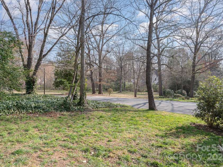 4833 Addison Drive, Charlotte, NC 28211.  MLS# CAR4219283, YatesRealty ID 8178. Community green space across the street