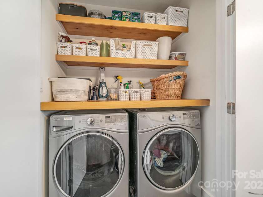 4833 Addison Drive, Charlotte, NC 28211.  MLS# CAR4219283, YatesRealty ID 8178. Laundry closet