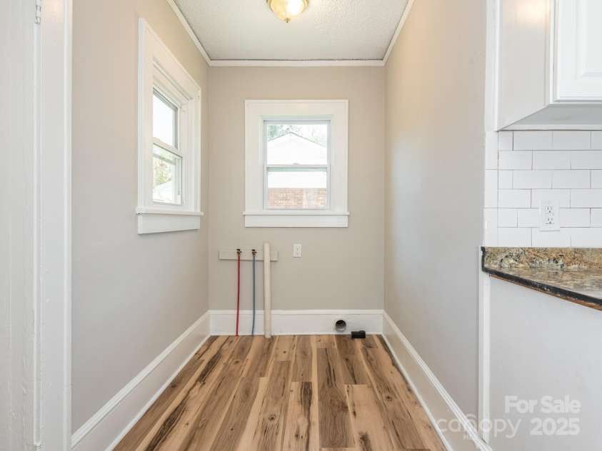 1411 Lineberger Avenue, Gastonia, NC 28052.  MLS# CAR4198175, YatesRealty ID 818. 