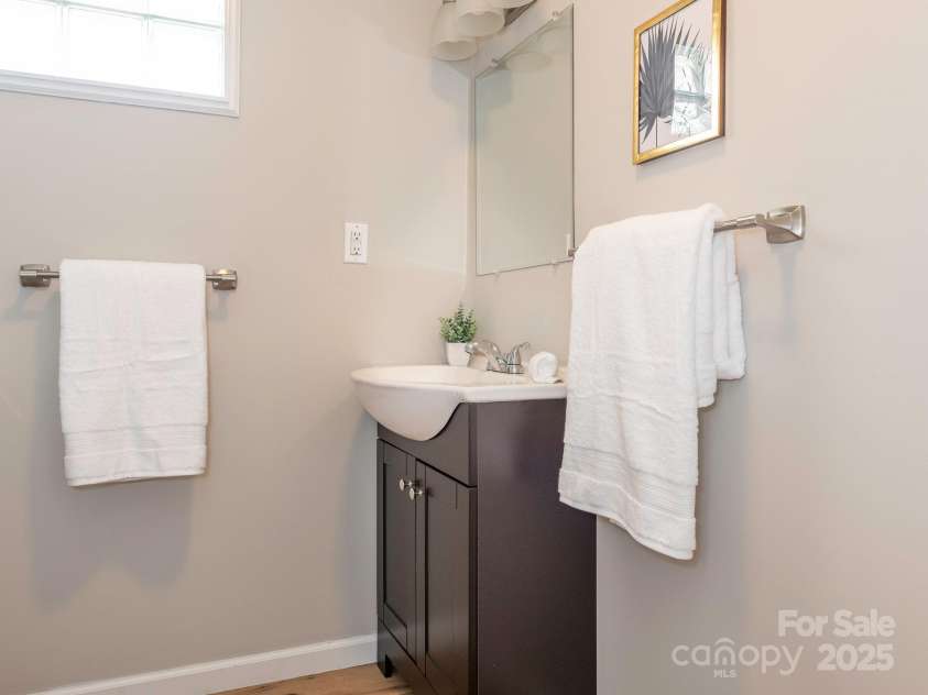1411 Lineberger Avenue, Gastonia, NC 28052.  MLS# CAR4198175, YatesRealty ID 818. 