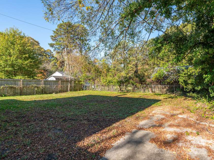1411 Lineberger Avenue, Gastonia, NC 28052.  MLS# CAR4198175, YatesRealty ID 818. 