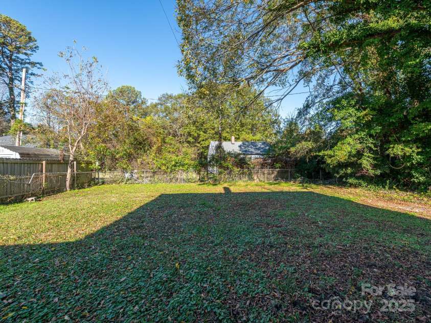 1411 Lineberger Avenue, Gastonia, NC 28052.  MLS# CAR4198175, YatesRealty ID 818. 