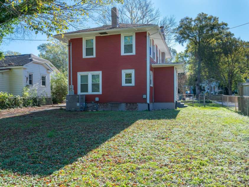 1411 Lineberger Avenue, Gastonia, NC 28052.  MLS# CAR4198175, YatesRealty ID 818. 