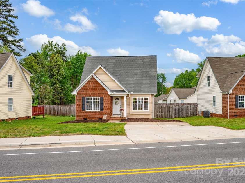 126 Newsome Road, Salisbury, NC 28146.  MLS# CAR4246225, YatesRealty ID 8180. 