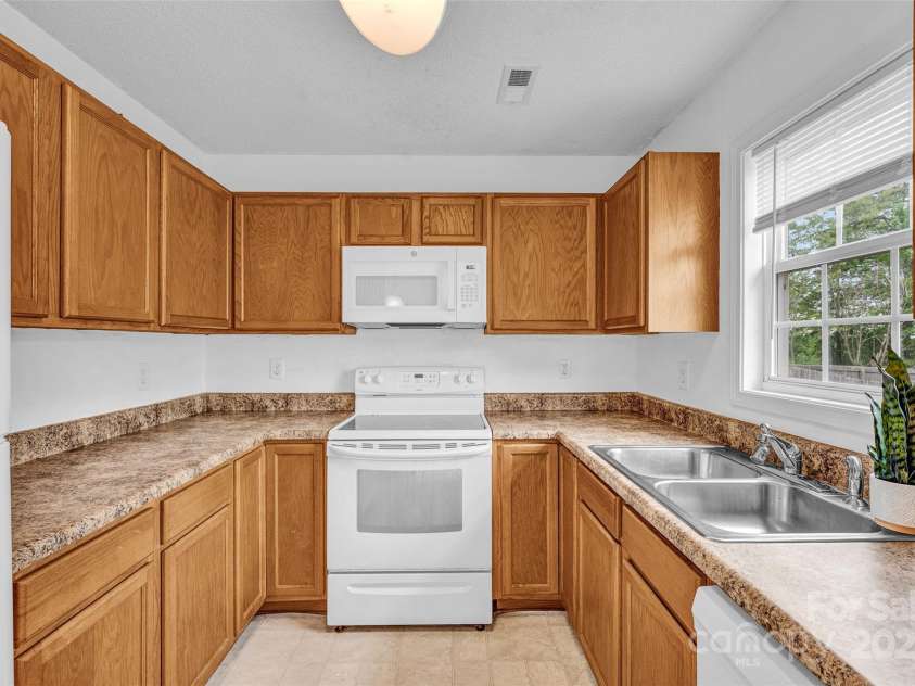 126 Newsome Road, Salisbury, NC 28146.  MLS# CAR4246225, YatesRealty ID 8180. Counter space for food prep