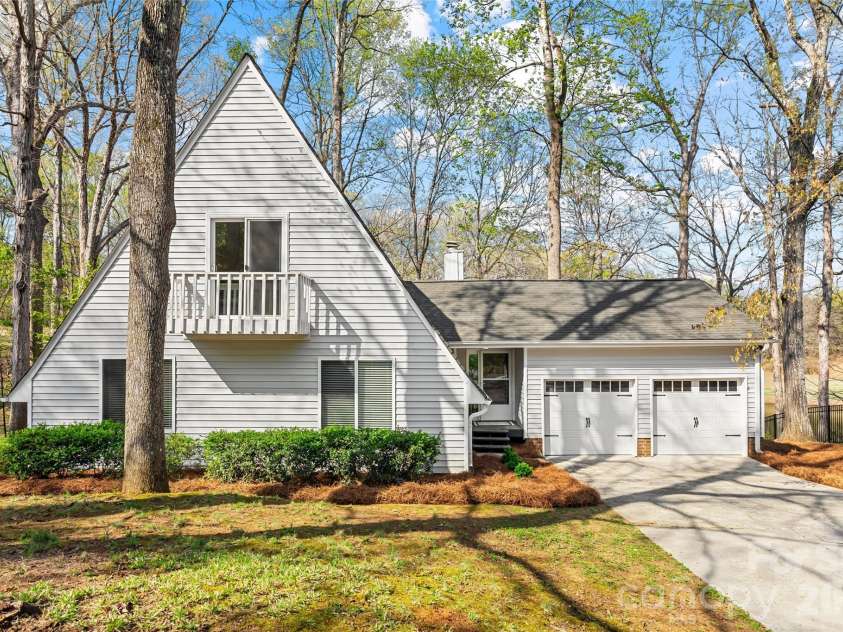9406 Fairway Ridge Road, Charlotte, NC 28277.  MLS# CAR4358704, YatesRealty ID 8180. 