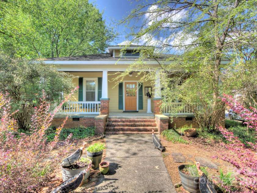 1000 35th Street, Charlotte, NC 28205.  MLS# CAR4244856, YatesRealty ID 8181. 