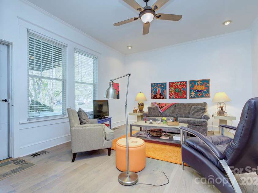 1000 35th Street, Charlotte, NC 28205.  MLS# CAR4244856, YatesRealty ID 8181. 