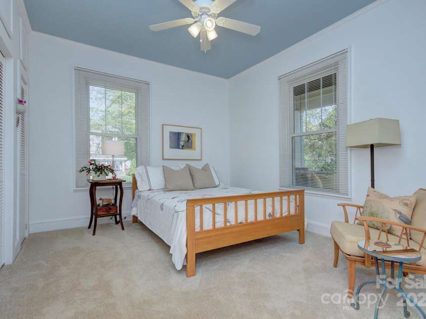 1000 35th Street, Charlotte, NC 28205.  MLS# CAR4244856, YatesRealty ID 8181. 