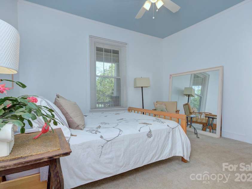 1000 35th Street, Charlotte, NC 28205.  MLS# CAR4244856, YatesRealty ID 8181. 