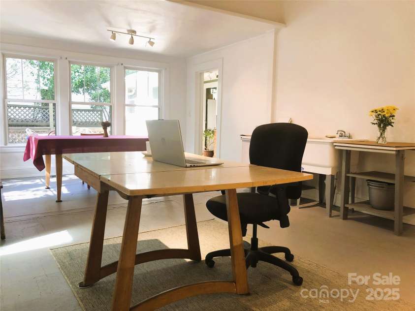 1000 35th Street, Charlotte, NC 28205.  MLS# CAR4244856, YatesRealty ID 8181. 