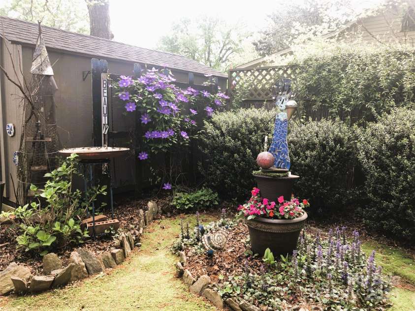 1000 35th Street, Charlotte, NC 28205.  MLS# CAR4244856, YatesRealty ID 8181. 
