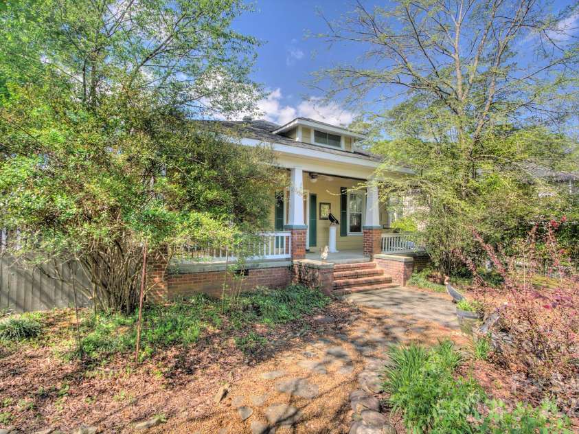 1000 35th Street, Charlotte, NC 28205.  MLS# CAR4244856, YatesRealty ID 8181. 