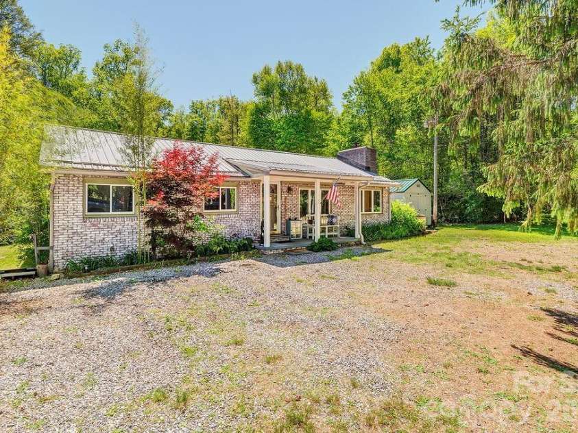 2143 Pisgah Highway, Candler, NC 28715.  MLS# CAR4266869, YatesRealty ID 8183. 
