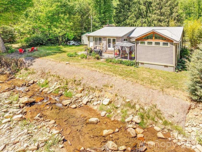 2143 Pisgah Highway, Candler, NC 28715.  MLS# CAR4266869, YatesRealty ID 8183. 