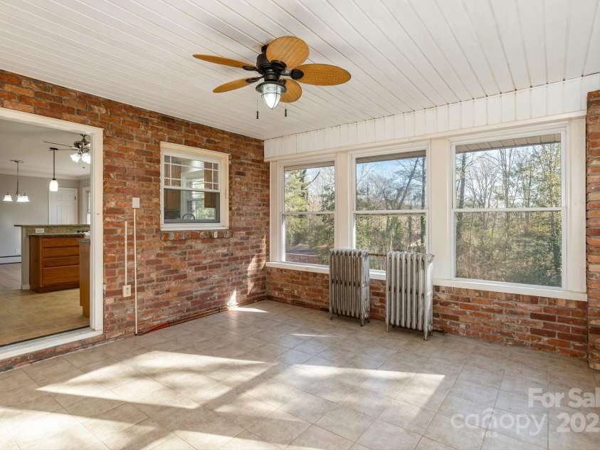 290 Crabapple Hill Lane, Hendersonville, NC 28792.  MLS# CAR4330839, YatesRealty ID 8184. 