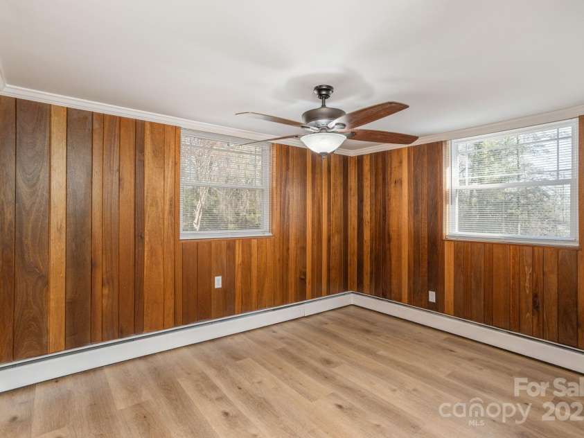290 Crabapple Hill Lane, Hendersonville, NC 28792.  MLS# CAR4330839, YatesRealty ID 8184. 