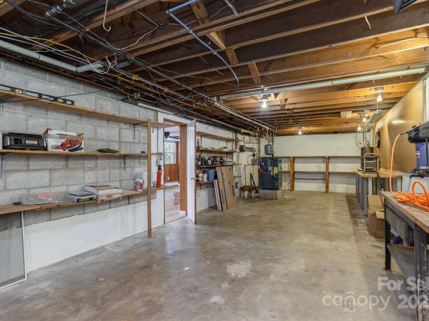 290 Crabapple Hill Lane, Hendersonville, NC 28792.  MLS# CAR4330839, YatesRealty ID 8184. 