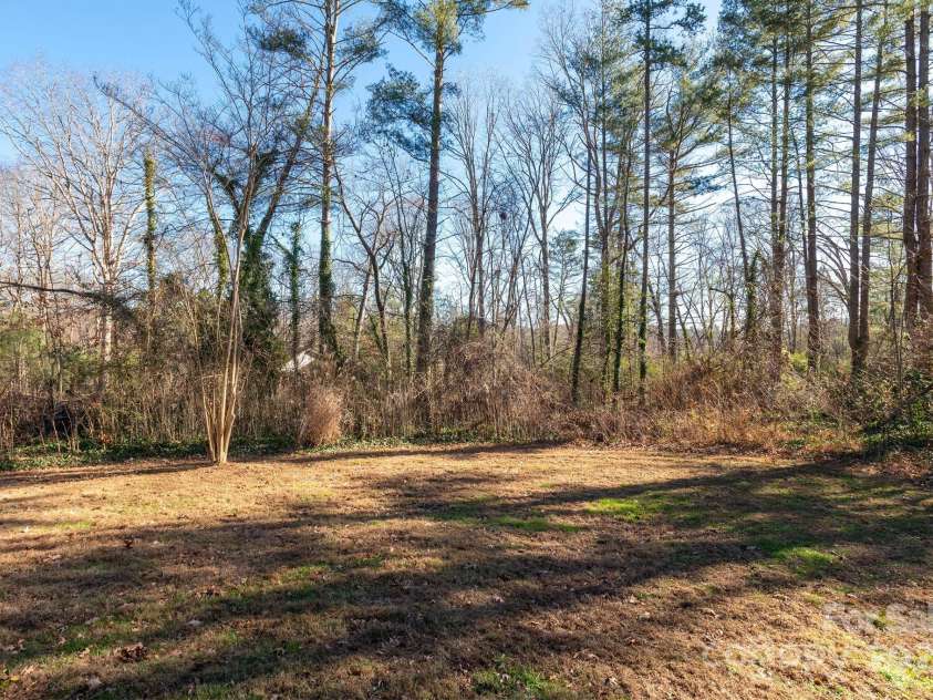 290 Crabapple Hill Lane, Hendersonville, NC 28792.  MLS# CAR4330839, YatesRealty ID 8184. 