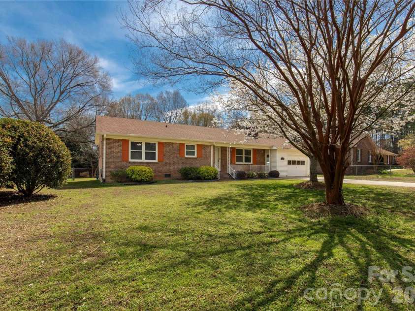 3134 Barney Rhett Circle, Rock Hill, SC 29732.  MLS# CAR4359168, YatesRealty ID 8185. 