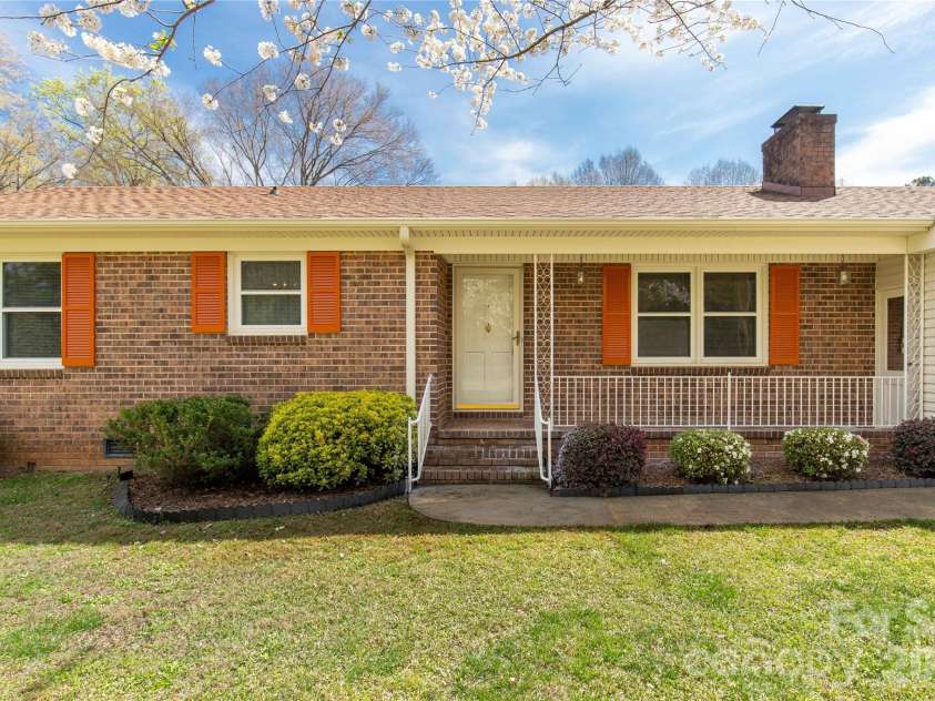 3134 Barney Rhett Circle, Rock Hill, SC 29732.  MLS# CAR4359168, YatesRealty ID 8185. 