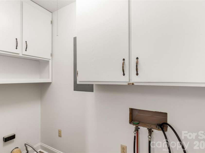 3134 Barney Rhett Circle, Rock Hill, SC 29732.  MLS# CAR4359168, YatesRealty ID 8185. Laundry Room