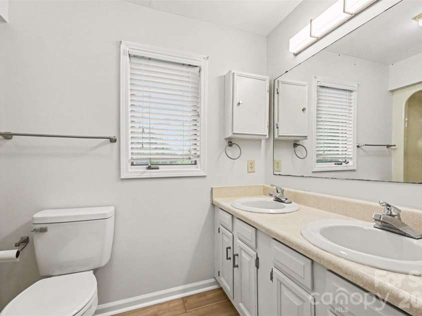1036 Wexford Place, Concord, NC 28027.  MLS# CAR4346677, YatesRealty ID 8186. 