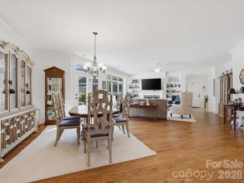 1180 Avalon Place, Matthews, NC 28104.  MLS# CAR4361510, YatesRealty ID 8189. 