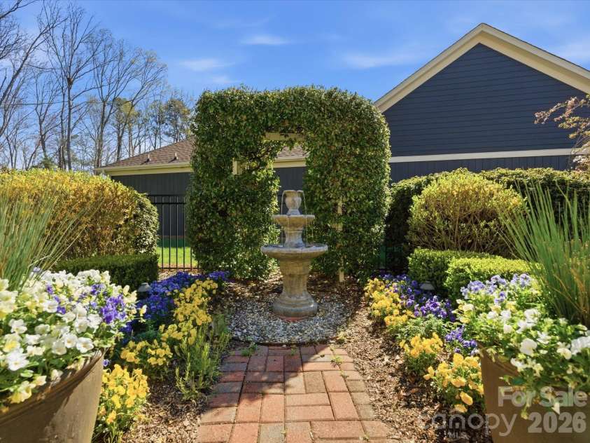 1180 Avalon Place, Matthews, NC 28104.  MLS# CAR4361510, YatesRealty ID 8189. 