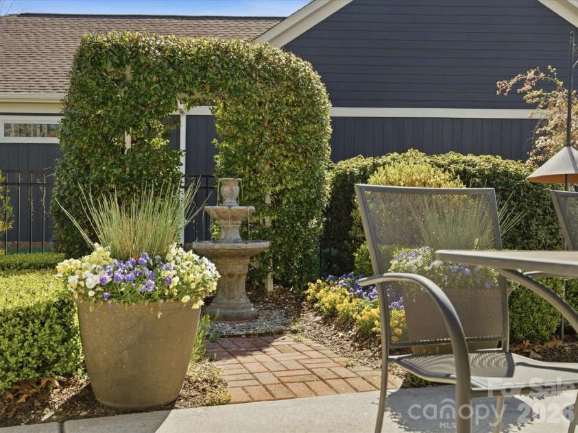 1180 Avalon Place, Matthews, NC 28104.  MLS# CAR4361510, YatesRealty ID 8189. 