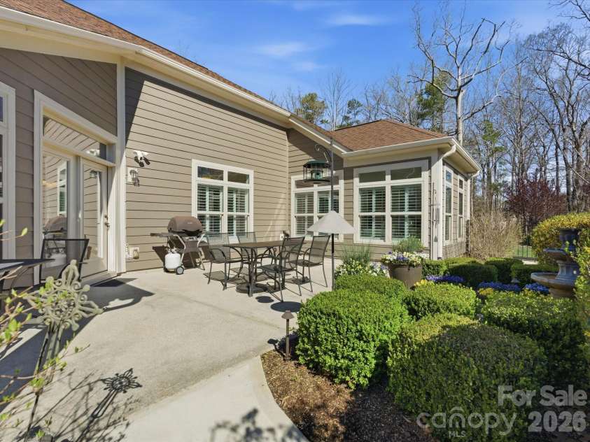 1180 Avalon Place, Matthews, NC 28104.  MLS# CAR4361510, YatesRealty ID 8189. 