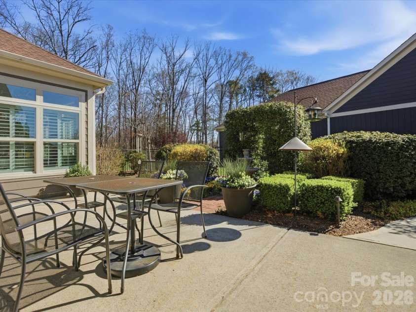 1180 Avalon Place, Matthews, NC 28104.  MLS# CAR4361510, YatesRealty ID 8189. 