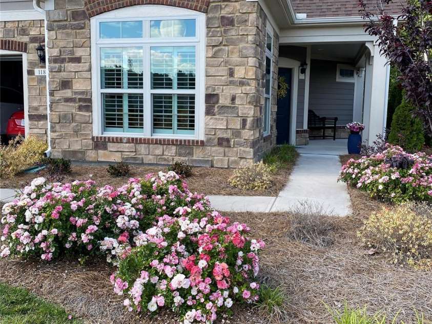 1180 Avalon Place, Matthews, NC 28104.  MLS# CAR4361510, YatesRealty ID 8189. 