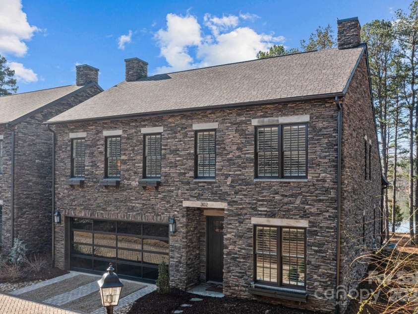 302 Ambleside Village Lane, Davidson, NC 28036.  MLS# CAR4228378, YatesRealty ID 8189. 