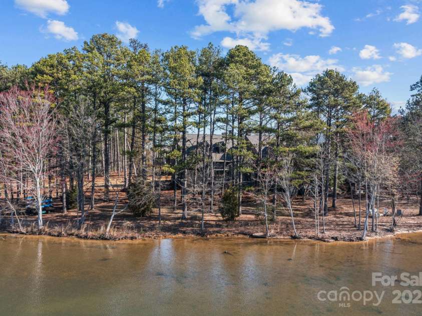 302 Ambleside Village Lane, Davidson, NC 28036.  MLS# CAR4228378, YatesRealty ID 8189. 