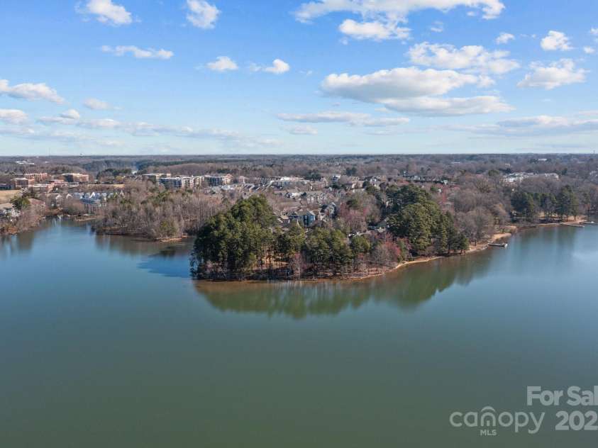 302 Ambleside Village Lane, Davidson, NC 28036.  MLS# CAR4228378, YatesRealty ID 8189. 