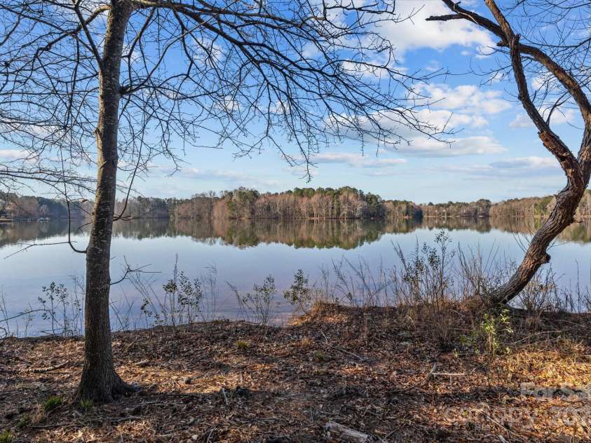 302 Ambleside Village Lane, Davidson, NC 28036.  MLS# CAR4228378, YatesRealty ID 8189. 