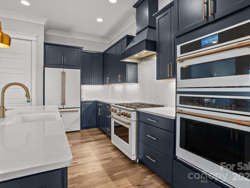 302 Ambleside Village Lane, Davidson, NC 28036.  MLS# CAR4228378, YatesRealty ID 8189. 