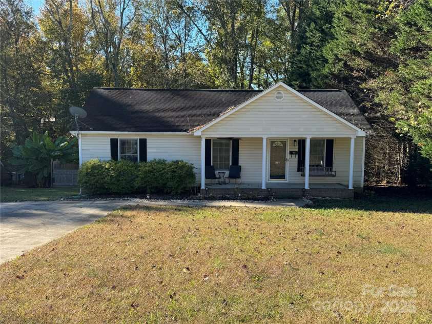 314 Louisiana Avenue, Bessemer City, NC 28016.  MLS# CAR4318111, YatesRealty ID 819. 