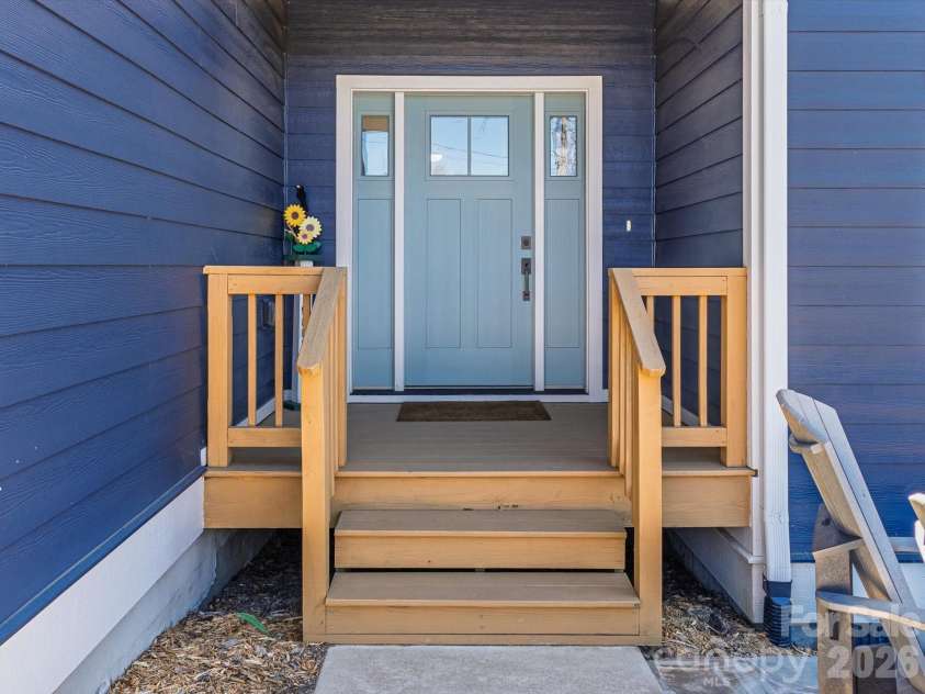 111 Ellis Lane, Arden, NC 28704.  MLS# CAR4362582, YatesRealty ID 8190. Stylish front entrance