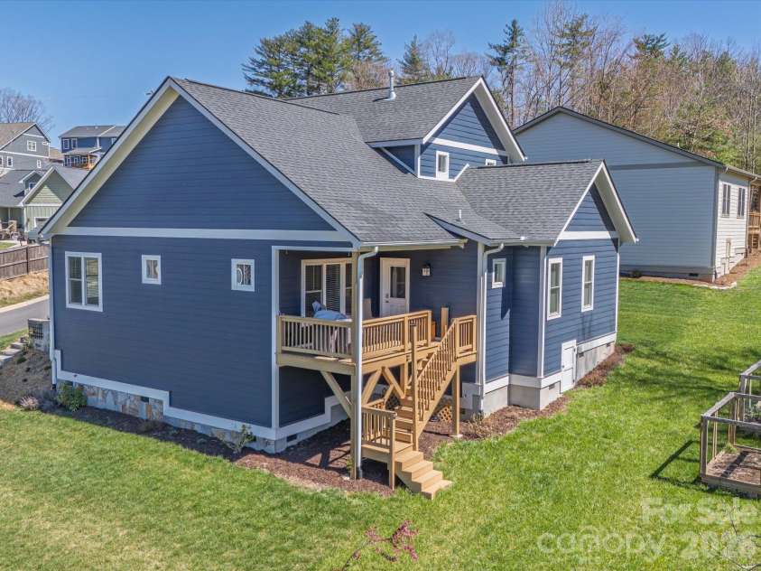111 Ellis Lane, Arden, NC 28704.  MLS# CAR4362582, YatesRealty ID 8190. Well maintained exterior