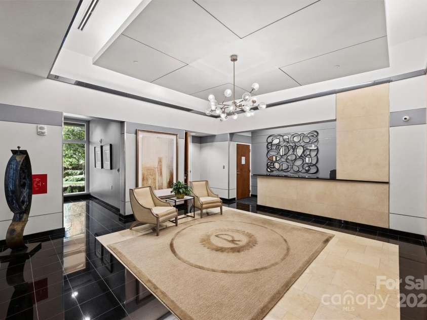 435 Tryon Street, Charlotte, NC 28202.  MLS# CAR4309811, YatesRealty ID 8190. 