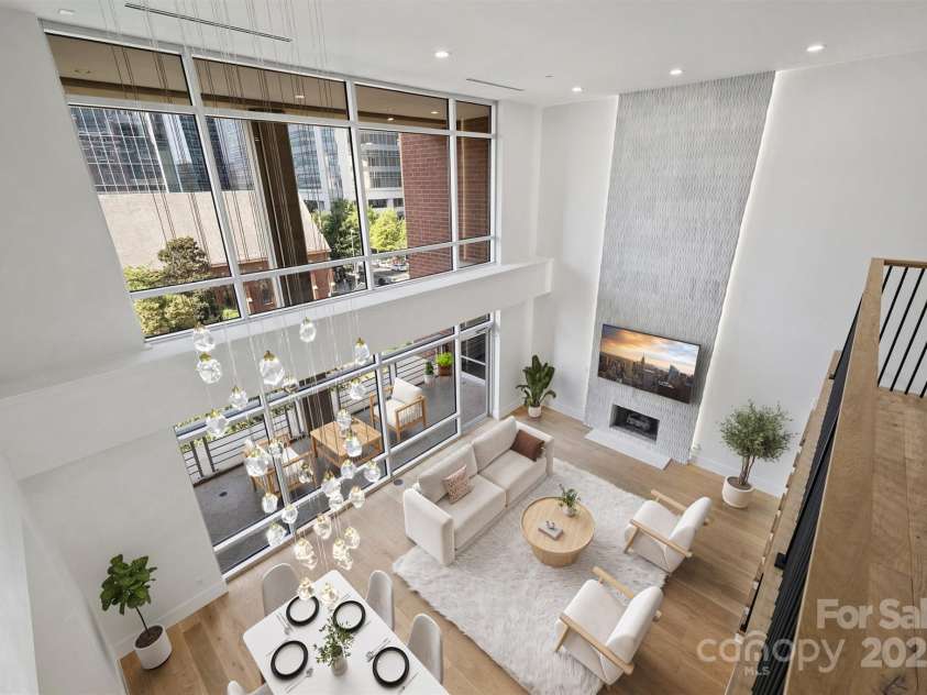 435 Tryon Street, Charlotte, NC 28202.  MLS# CAR4309811, YatesRealty ID 8190. 