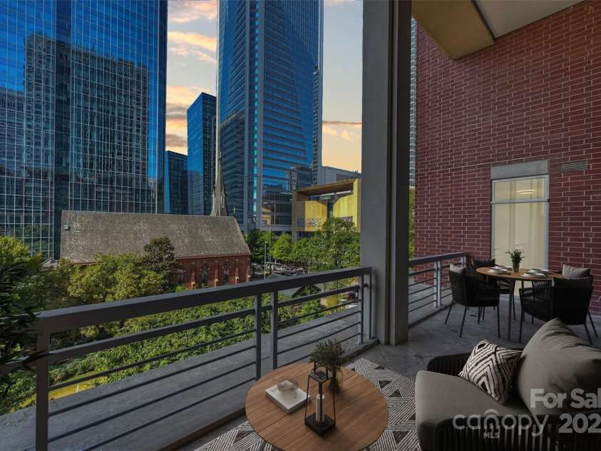 435 Tryon Street, Charlotte, NC 28202.  MLS# CAR4309811, YatesRealty ID 8190. 