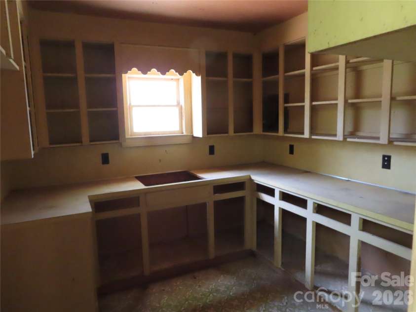 3095 Hillcrest Road, York, SC 29745.  MLS# CAR4364094, YatesRealty ID 8191. 